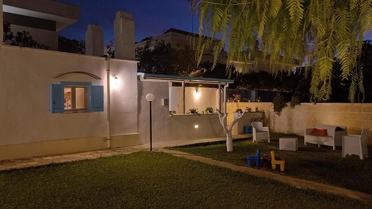 Villino Tronchetto Bianco Bed & Breakfast Mola di Bari Exterior photo