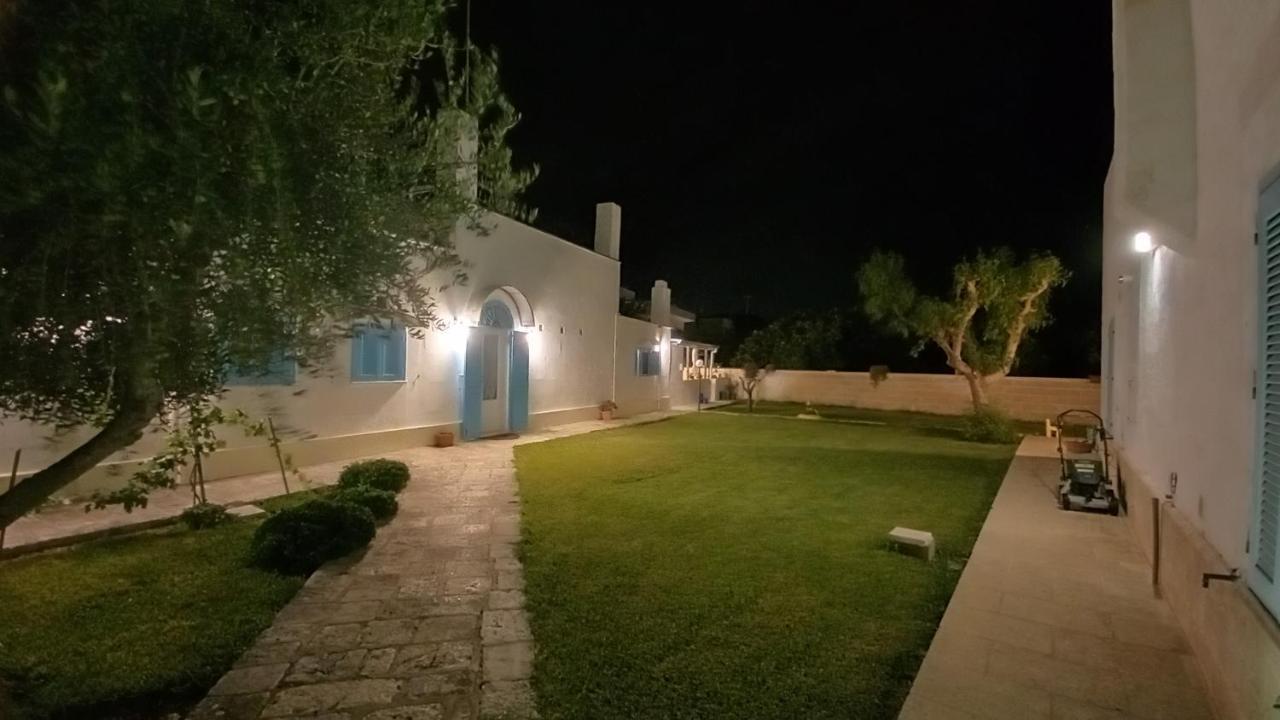 Villino Tronchetto Bianco Bed & Breakfast Mola di Bari Exterior photo