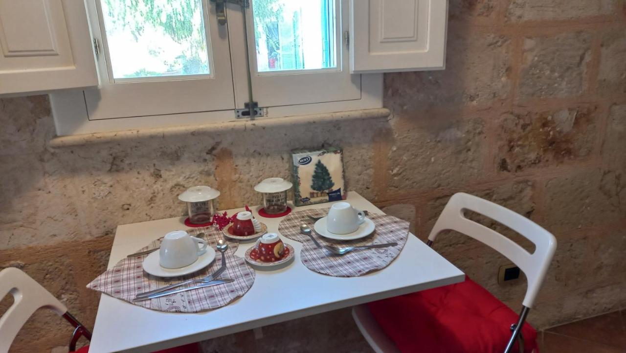 Villino Tronchetto Bianco Bed & Breakfast Mola di Bari Exterior photo