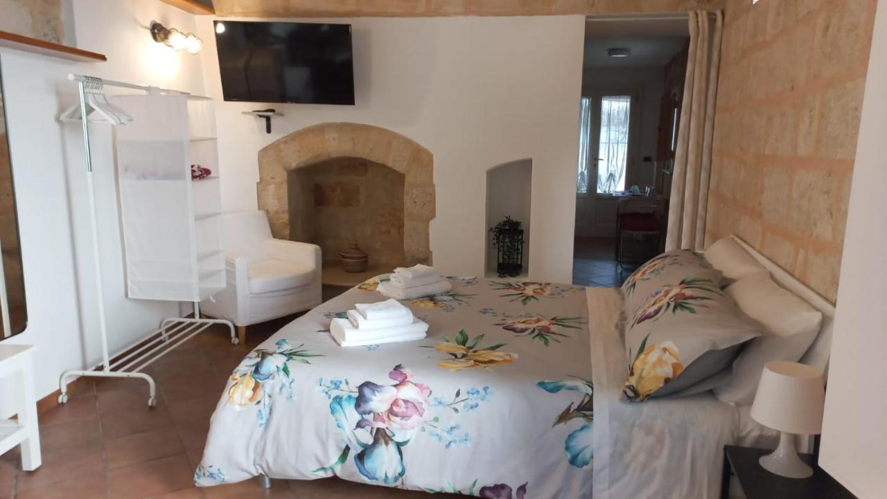 Villino Tronchetto Bianco Bed & Breakfast Mola di Bari Exterior photo