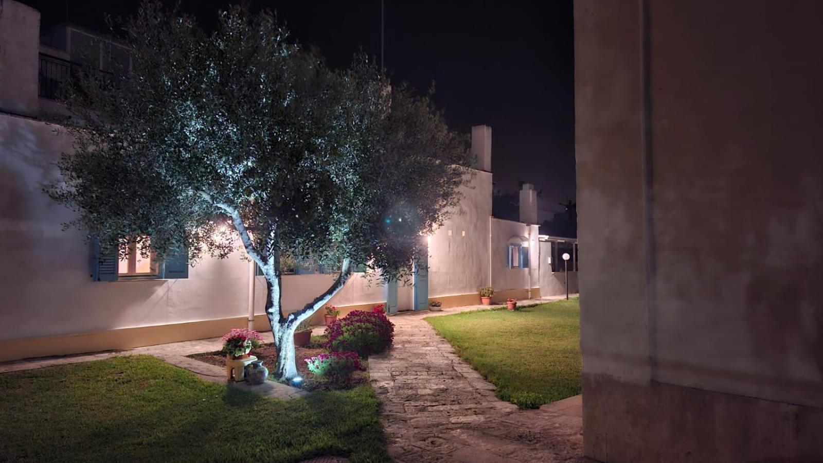 Villino Tronchetto Bianco Bed & Breakfast Mola di Bari Exterior photo